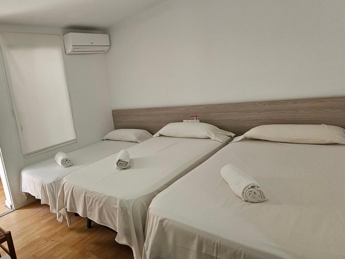 Hostal Montsant Salou Exterior foto